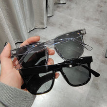 Carica l'immagine nel visualizzatore di Gallery, Square Sunglasses Women Designer  Cat Eye Sun Glasses Female Classic Vintage UV400 Outdoor Oculos De Sol vintage