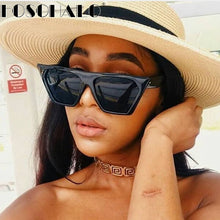 Carica l'immagine nel visualizzatore di Gallery, Occhiali da sole quadrati Donna Designer Uomo/Donna Cat Eye Occhiali da sole Classic Vintage Shades UV400 Outdoor Oculos De Sol