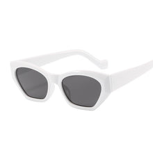Carica l'immagine nel visualizzatore di Gallery, Square Sunglasses Women Designer  Women Cat Eye Sun Glasses Classic Vintage UV400 Outdoor Oculos De Sol