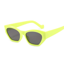 Carica l'immagine nel visualizzatore di Gallery, Square Sunglasses Women Designer  Women Cat Eye Sun Glasses Classic Vintage UV400 Outdoor Oculos De Sol
