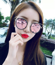 Carica l&#39;immagine nel visualizzatore di Gallery, Sunglasses Women Cat Eye Sunglasses Famous Lady Brand Designer Twin-Beams Sunglasses Coating Mirror Glasses UV400