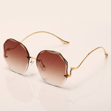 Load image into Gallery viewer, Tea Gradient Sunglasses Round Shades Women Metal Curved Temples Sun Glasses Female UV400 Eyewear oculos de sol