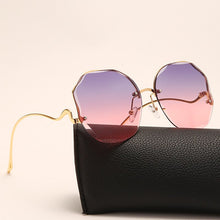 Load image into Gallery viewer, Tea Gradient Sunglasses Round Shades Women Metal Curved Temples Sun Glasses Female UV400 Eyewear oculos de sol