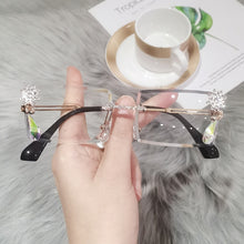 Carica l'immagine nel visualizzatore di Gallery, Vintage 2023 Sunglasses Rimless Square Shades Gradient UV400 Summer Traveling Sun Glasses for Women