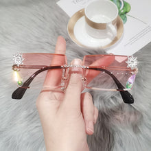 Carica l'immagine nel visualizzatore di Gallery, Vintage 2023 Sunglasses Rimless Square Shades Gradient UV400 Summer Traveling Sun Glasses for Women