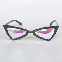 Carica l'immagine nel visualizzatore di Gallery, Occhiali caleidoscopio con lenti in vero cristallo cat eye 