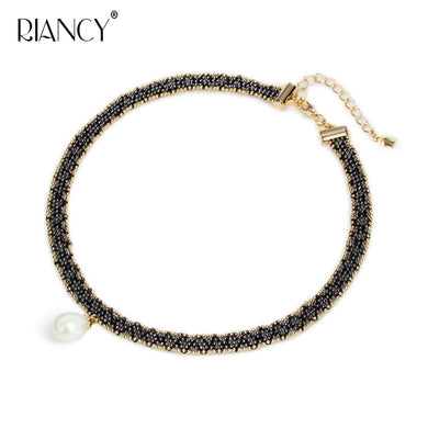 Collana di perle naturali alla moda Catena clavicolare 8-9mm girocolli pregiati collane gioielli di perle regalo di nascita per le donne 