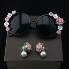 Load image into Gallery viewer, runway Baroque Women Girls pink flower Sunglasses Retro Decor Floral Flower Sunglasses Summer Beach Glasses