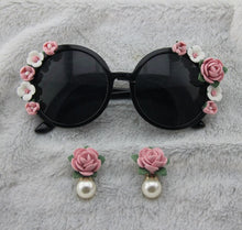 Load image into Gallery viewer, runway Baroque Women Girls pink flower Sunglasses Retro Decor Floral Flower Sunglasses Summer Beach Glasses