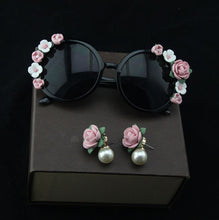 Load image into Gallery viewer, runway Baroque Women Girls pink flower Sunglasses Retro Decor Floral Flower Sunglasses Summer Beach Glasses