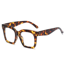 Load image into Gallery viewer, FashionClassic Cat Eye Sunglasses Lady Flat Top Eyewear Lunette Femme Women  Brand  Sunglasses WomenRivet  UV400