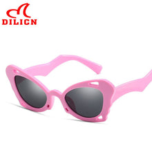 Load image into Gallery viewer, Fashionable retro sunglasses butterfly style ladies sunglasses ladies party travel elegant female style glasses