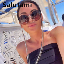 Carica l&#39;immagine nel visualizzatore di Gallery, Occhiali da sole con montatura a catena tonda in lega senza telaio per le donne 2023 Occhiali da sole con gamba con foro di marca Chic tonalità sexy femminili (senza catena) 