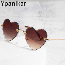 Load image into Gallery viewer, Frameless Sunglasses Euramerican Personality Street Snap Heart-shaped Sunglasses Sunglasses Female Love Women