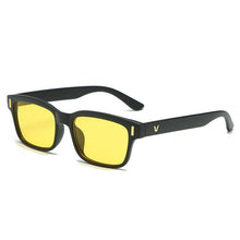 Carica l&#39;immagine nel visualizzatore di Gallery, Full Frame Anti-Glare Night Vision Driver Goggles Night Driving Enhanced Light Glasses Sunglasses Goggles Car Accessries