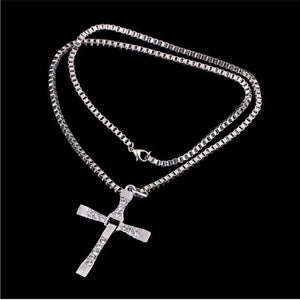 Vendita calda The Movie Fast and Furious Collana con ciondolo Dominic Toretto Cross Pendenti da uomo per gioielli da uomo Collana in cristallo 