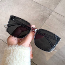 Load image into Gallery viewer, Gafas de sol clásicas para hombre y mujer, lentes de sol unisex de estilo Vintage, cuadradas, oversize, 2023