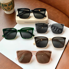 Load image into Gallery viewer, Gafas de sol clásicas para hombre y mujer, lentes de sol unisex de estilo Vintage, cuadradas, oversize, 2023