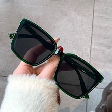 Load image into Gallery viewer, Gafas de sol clásicas para hombre y mujer, lentes de sol unisex de estilo Vintage, cuadradas, oversize, 2023