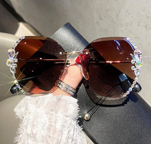 Load image into Gallery viewer, Gafas de sol con diamantes de imitación sin montura para hombre y mujer, lentes de corte Retro con gradiente, UV400, 2023