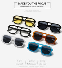 Load image into Gallery viewer, Gafas de sol cuadradas con doble puente para mujer, anteojos de sol femeninos de estilo veraniego, con marco grande, color amarillo, con borde grueso, de plástico