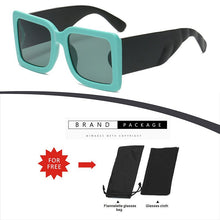 Load image into Gallery viewer, Gafas de sol cuadradas de estilo europeo y americano para hombre y mujer, anteojos de sol masculinos y femeninos de patas anchas con personalidad, de color, 2023