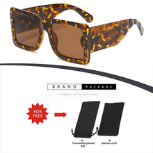 Load image into Gallery viewer, Gafas de sol cuadradas de estilo europeo y americano para hombre y mujer, anteojos de sol masculinos y femeninos de patas anchas con personalidad, de color, 2023