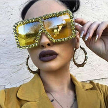 Load image into Gallery viewer, Gafas de sol cuadradas de gran tamaño para mujer, lentes de sol de diamante de colores con marco grande, de lujo, de cristal, gafas de diamantes falsos, UV400, 2023