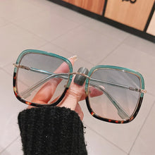 Load image into Gallery viewer, Gafas de sol cuadradas de leopardo azul para mujer, anteojos de sol unisex con montura de Color, de gran calidad, con uv400