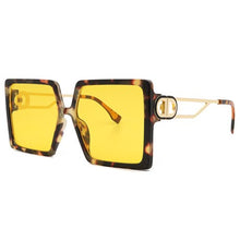 Load image into Gallery viewer, Gafas de sol cuadradas de lujo para mujer, anteojos de sol femeninos a la moda, de marca clásica de diseñador, Retro, Sexy, Unisex