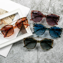 Load image into Gallery viewer, Gafas de sol cuadradas para mujer, anteojos de sol femeninos a la moda, de marca de lujo internacional, tendencia de diseñador, Fiesta al aire libre, 2023