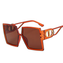 Load image into Gallery viewer, Gafas de sol de diseño de marca para mujer, lentes de sol de gran tamaño con marco hueco de lujo, con forma de mariposa, Anti-UV, para viajes en la playa, UV400