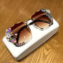 Load image into Gallery viewer, Gafas de sol de lujo sin montura para mujer, anteojos de sol femeninos de estilo moderno, con estampado de vinilo cuadrado, con diamantes de imitación, estilo veraniego, 2023