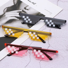 Load image into Gallery viewer, Gafas de sol de moda para mujer, lentes de sol de 8 bits pixeladas Unisex, de mosaico, divertidas, Vintage, gafas de Thug Life