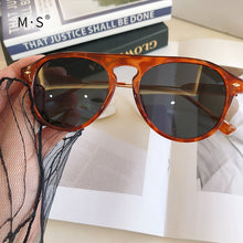 Load image into Gallery viewer, Gafas de sol polarizadas Unisex, lentes de sol de marca de lujo con protección UV400