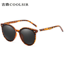 Load image into Gallery viewer, Gafas de sol polarizadas con protección UV para hombre y mujer, anteojos de sol unisex finos para conducir, 8911