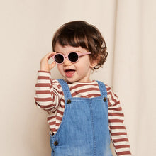 Load image into Gallery viewer, Gafas de sol polarizadas para bebés, lentes de sol polarizadas de TPEE para bebés de 6 a 12 meses, con protección UV para chico