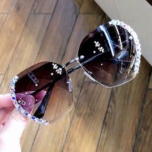 Load image into Gallery viewer, Gafas de sol sin marco vintage para dama, lentes de sol sin marco estilo vintage de gran tamaño, famoso diseño de lujo, cuadradas con diamante sexy, 2023