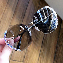 Load image into Gallery viewer, Gafas de sol sin marco vintage para dama, lentes de sol sin marco estilo vintage de gran tamaño, famoso diseño de lujo, cuadradas con diamante sexy, 2023