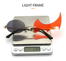 Load image into Gallery viewer, Gafas de sol sin montura para hombre y mujer, lentes de sol sin montura, irregulares, doradas, UV400, modernas, personalizadas, para exteriores, 2023