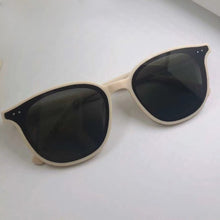 Load image into Gallery viewer, Gentle  Sunglasses Men Women Vintage Small Round Frame Sun Glasses Acetate UV400 Lens Monster Lang brand Sunglasses
