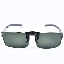 Carica l&#39;immagine nel visualizzatore di Gallery, Germany Brand Designer Berlin Screwless Eyeglasses Men Women Lightweight Optical Glasses Frame with Clip-on Polarized Sunglasses