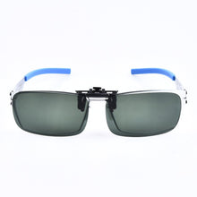 Carica l&#39;immagine nel visualizzatore di Gallery, Germany Brand Designer Berlin Screwless Eyeglasses Men Women Lightweight Optical Glasses Frame with Clip-on Polarized Sunglasses
