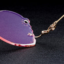 Load image into Gallery viewer, Gmei Optical Alloy Women Golden Rimless Glasses Frame Z2872 With Cat Style Diamond Trimming Cut Gradient Pink Tinted Plano Lens