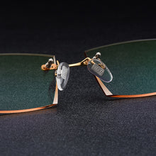Carica l&#39;immagine nel visualizzatore di Gallery, Gmei Optical Rectangle Golden Titanium Alloy Men&#39;s Diamond Trimming Rimless Glasses Frame Gradient Brown Tint Plano Lenses Q6607