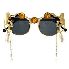 Carica l'immagine nel visualizzatore di Gallery, Gold Monkey Baroque Sunglasses Women Brand Retro Leopard Beach Metal Chain Pearl Cat Eye Ladies Sun Glasses Lunette Soleil Femme