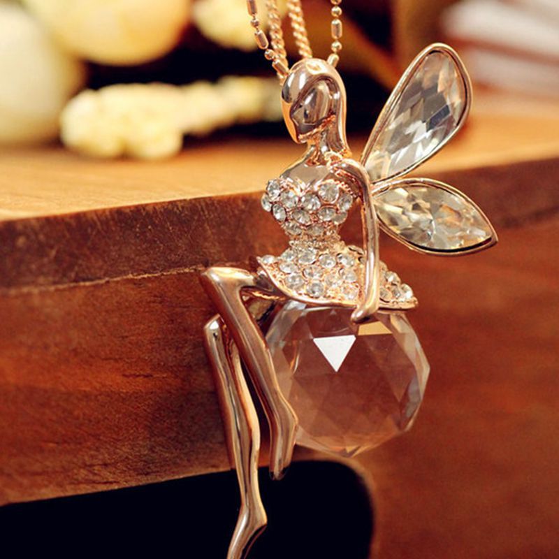 Great gem crystal spider necklace exaggerated retro female Crystal necklace cute Korean fashion Angel Wings . long sweater chain
