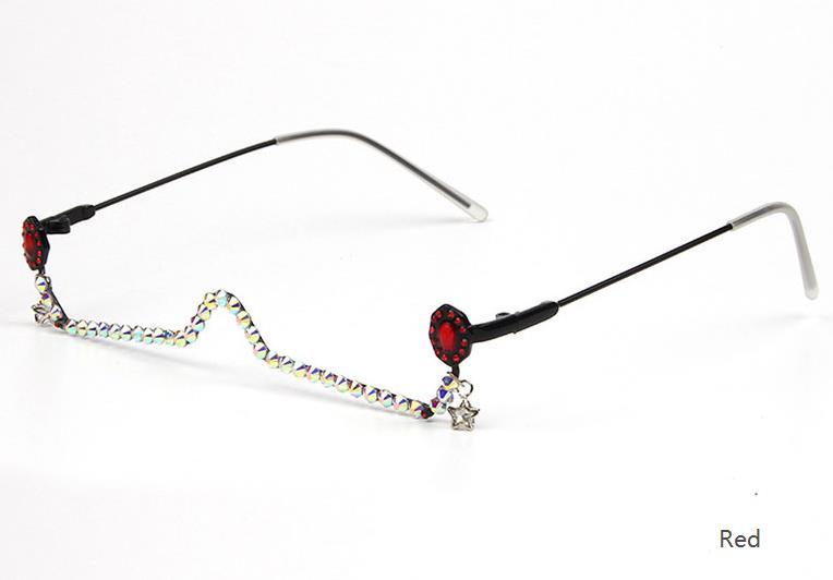 Occhiali da sole a mezza montatura sexy in cristallo rosso verde da donna con strass di marca Cateye Occhiali da sole senza lenti Decorazione con diamanti