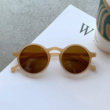 Load image into Gallery viewer, Oulylan Retro Round Sunglasses Women Men Classic Brand Leopard Green Sun Glasses Shades Ladies UV400 Sunglass Oval Eyewear