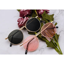 Load image into Gallery viewer, Fashion Clear Lens Metal Frame Sunglasses Retro Woman Glasses  Male Sun Glasses Round Gold UV400 Birthday Gift Items